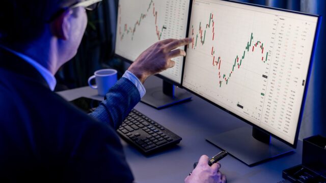 money-and-financial-services-52
